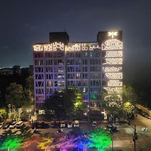 Dragonfly Hotel - The Art Hotel